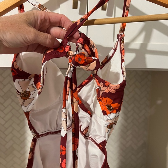 One Piece Swimsuit - Picture 5 of 6